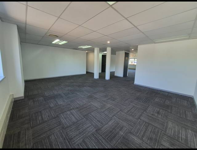 883M² OFFICE TO LET IN MORNINGSIDE